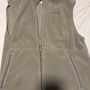 Columbia Men's Gray Fleece Vest